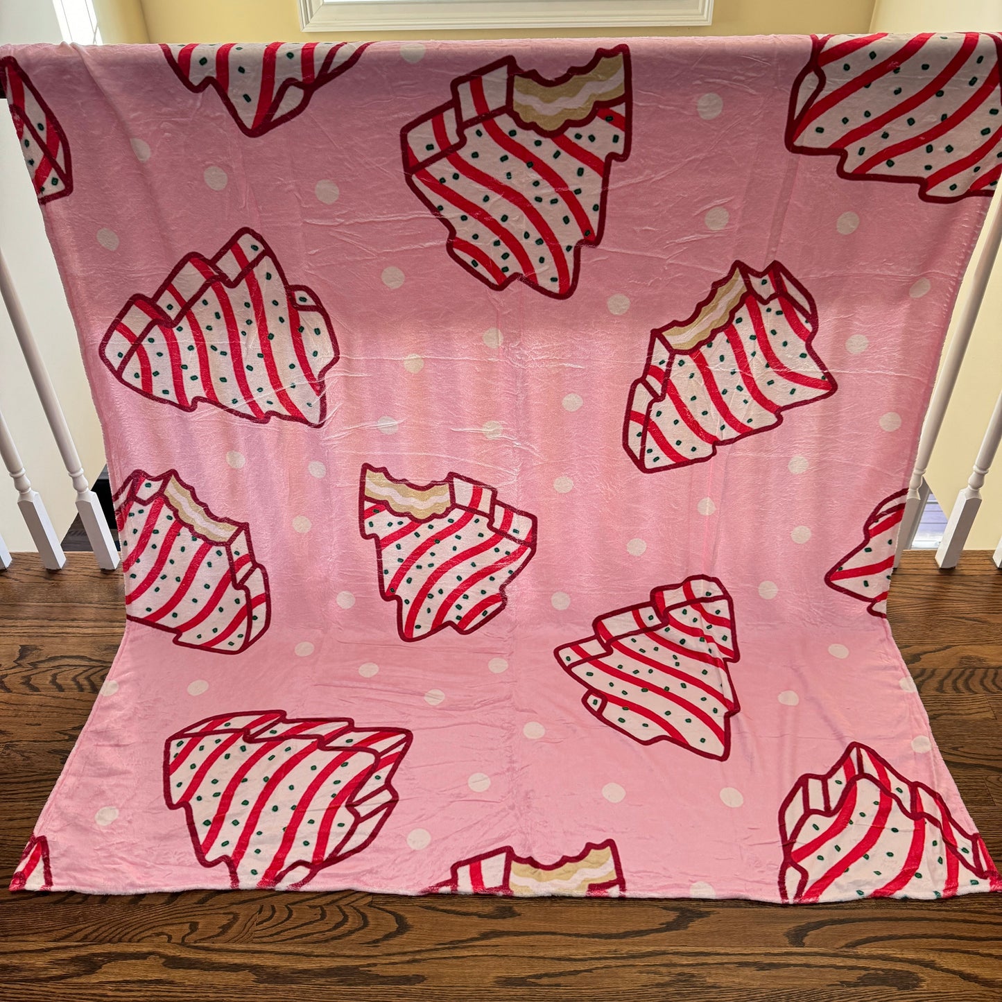 Blanket - Christmas - Pink Christmas Tree Cakes - PREORDER