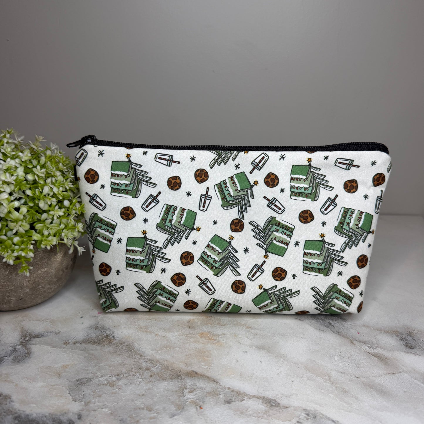 Pouch - Christmas Winter - Book Tree