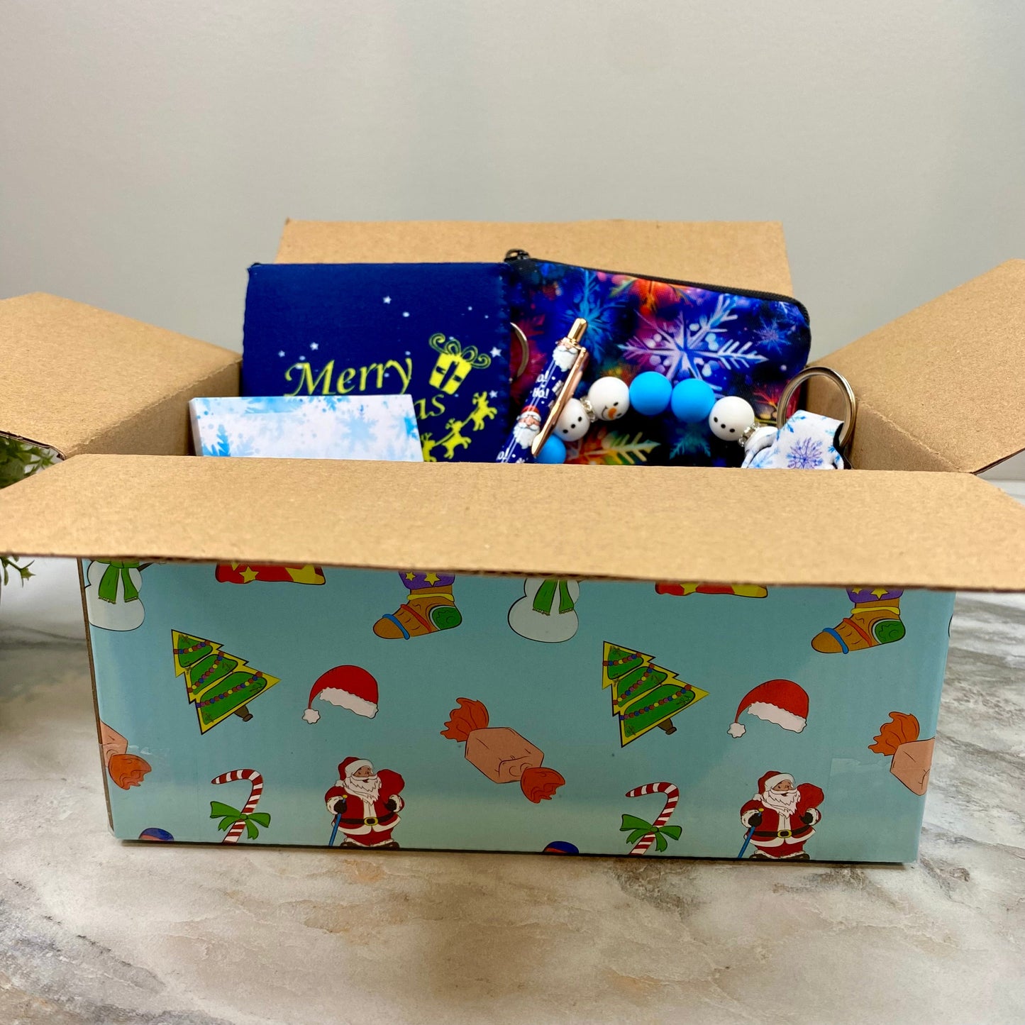 Christmas Gift Box with Crinkle Paper - Large