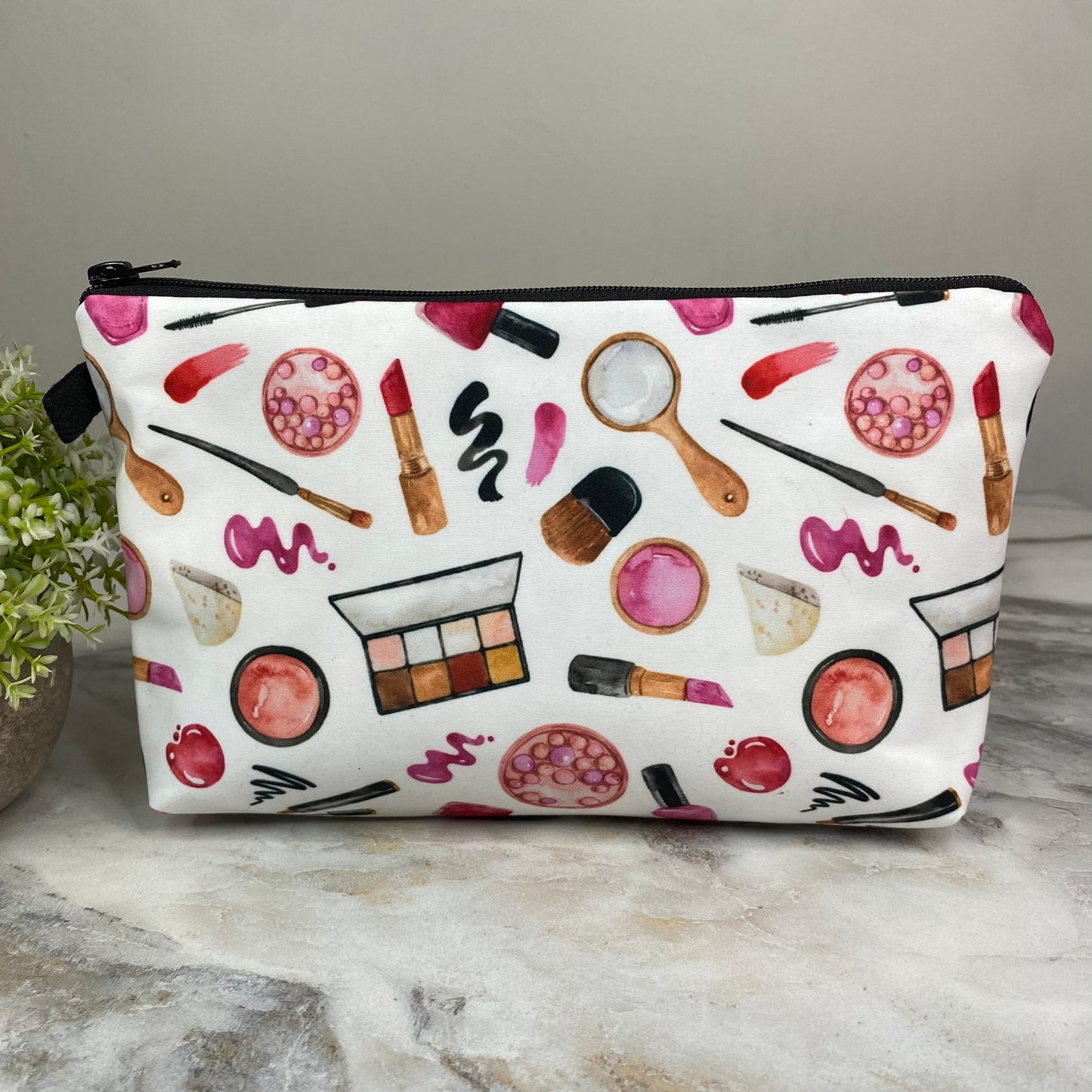 Pouch - Makeup Lipstick Eye Shadow on White
