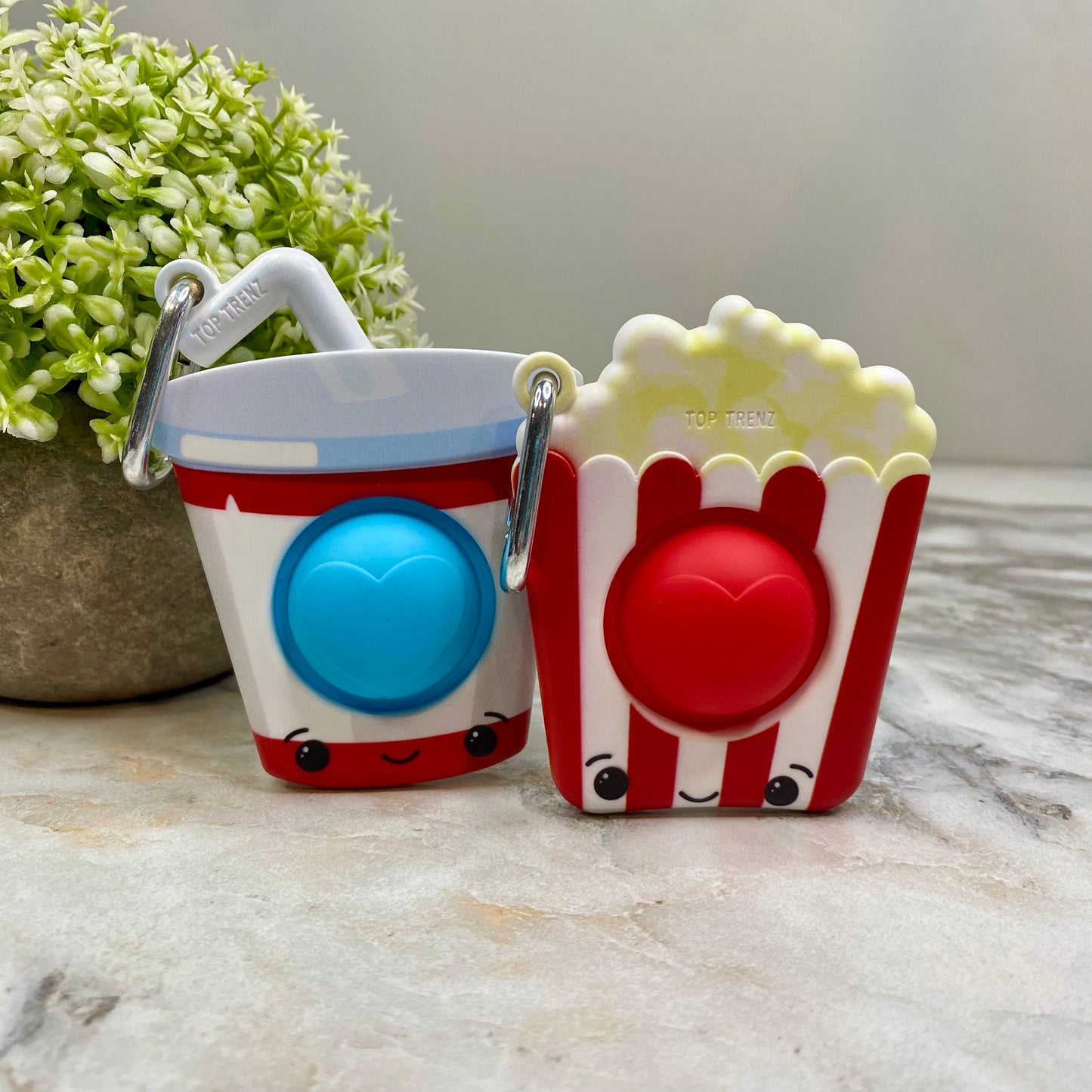 OMG Mega Pop Best Friend Keychain Toy - Soda & Popcorn