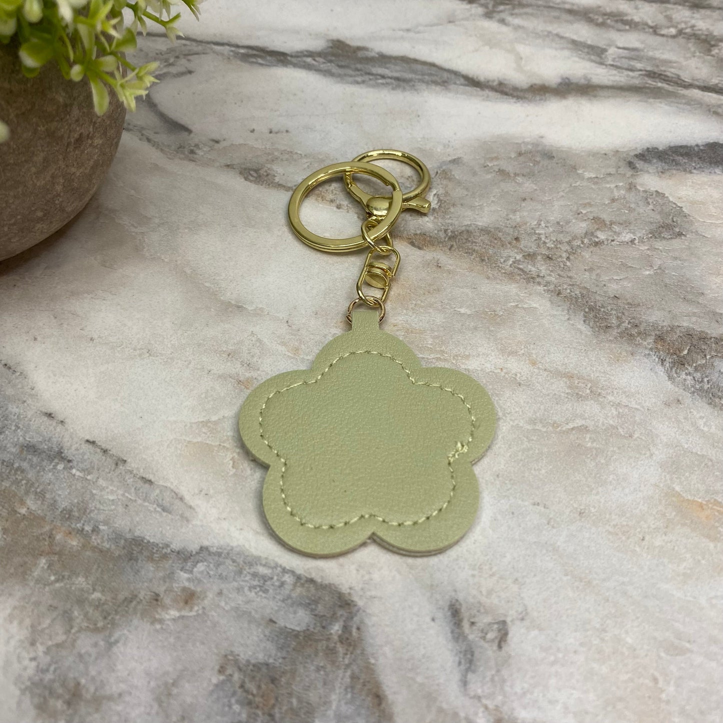 Keychain - Daisy Mirror