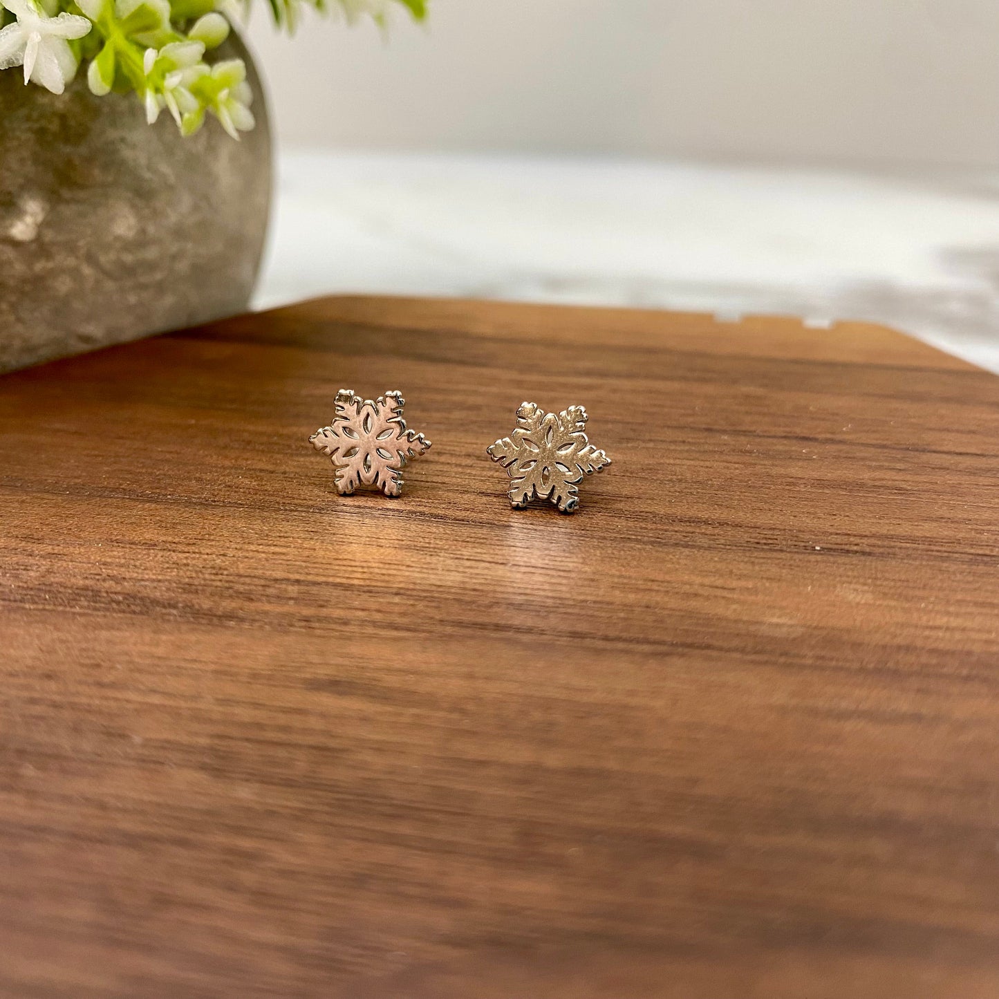 Snowflake Metal Studs