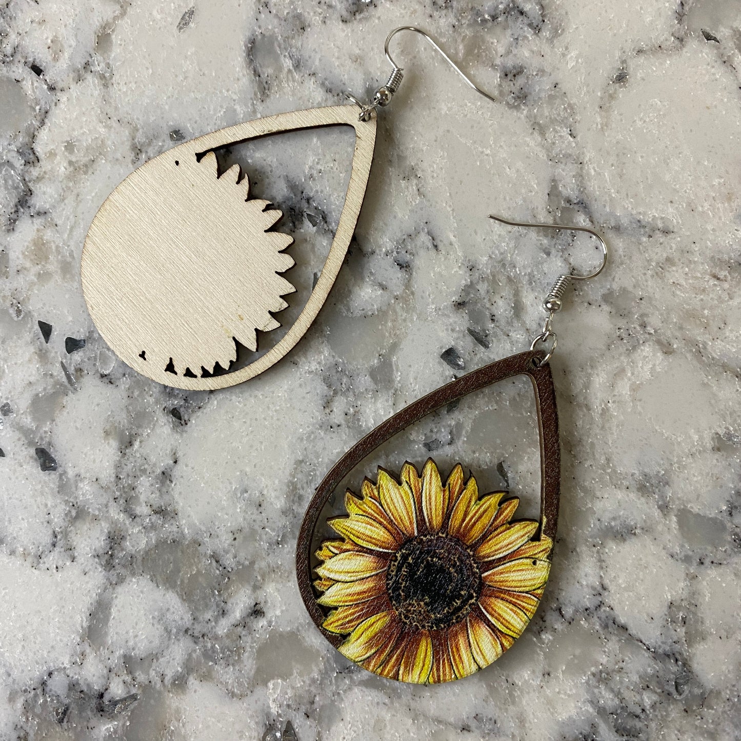 Wooden Teardrop Cutout - Sunflower